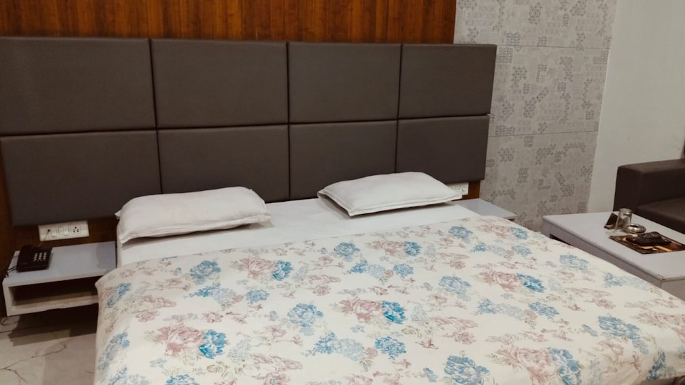 Deluxe Double Room, City View photo 1