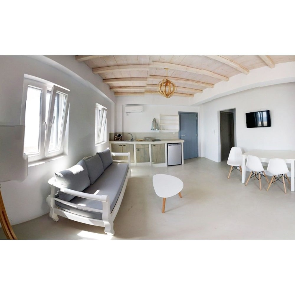 Suite, 2 Bedrooms, Sea View photo 2