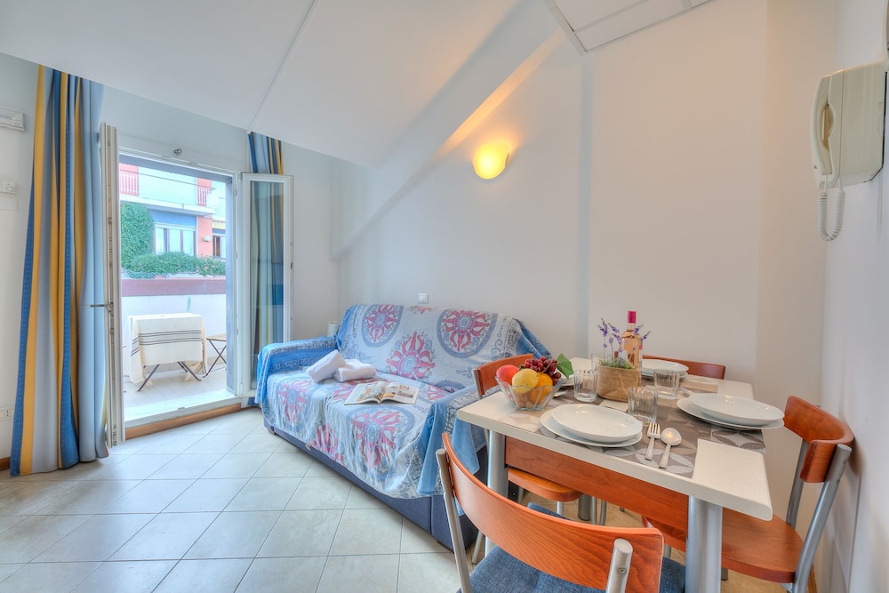 Family Studio, Multiple Beds, Sea Facing (Frontline Beach 31 - M2 - Near To The)