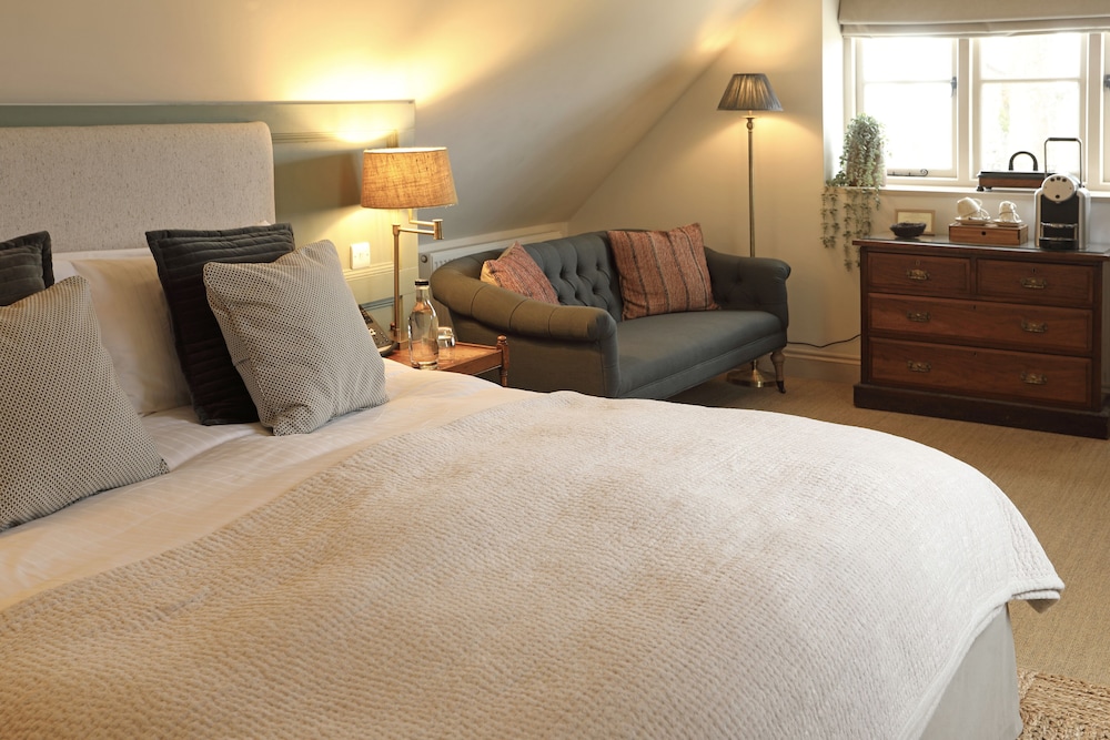 Deluxe Double Room, 1 King Bed photo 2