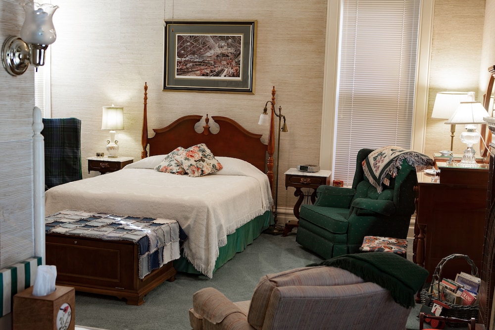 4-Sunset Park Suite photo 1
