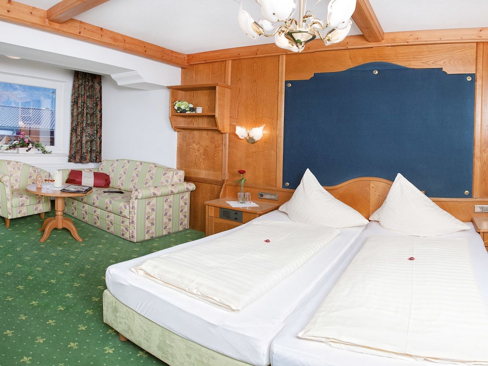 Comfort Double Room, Balcony, Mountain View (Almhof) photo 1