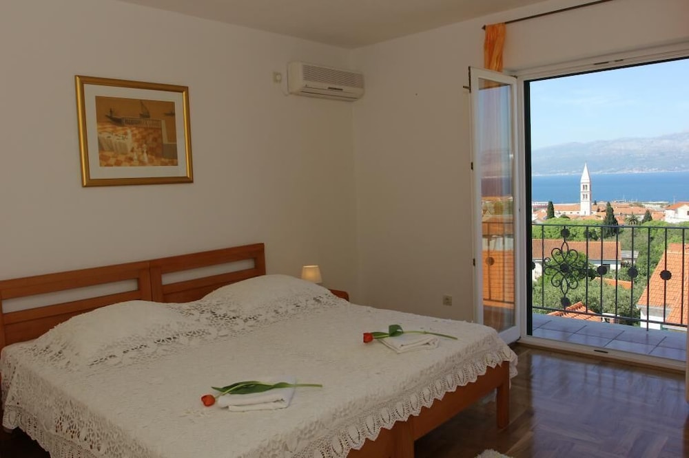 Apartment (Duplex Three Bedroom  Sea View Apart.)