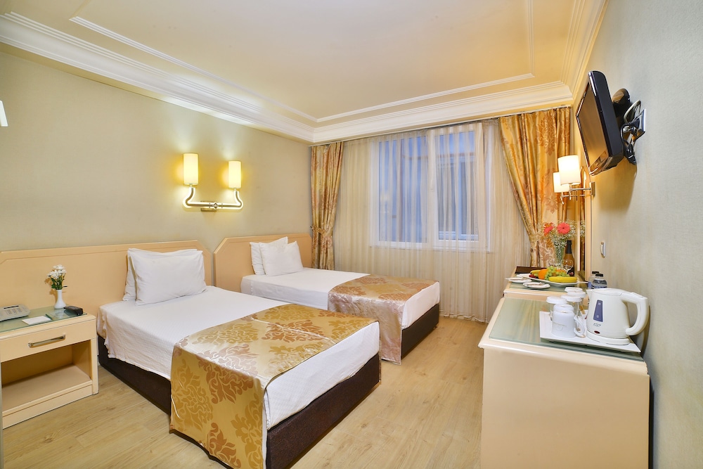 Economy Twin Room photo 1