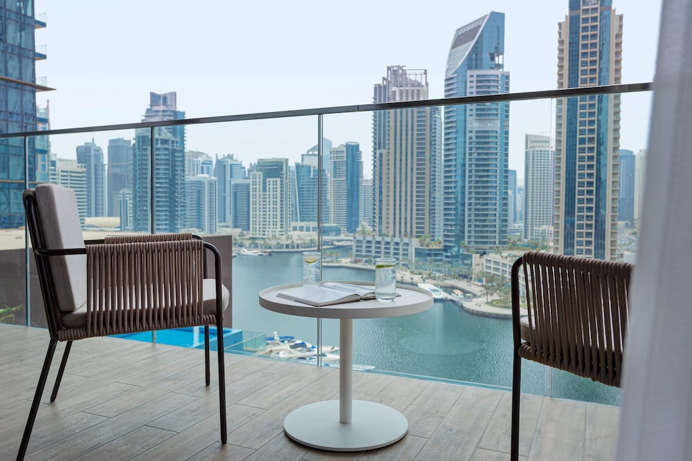 Premium Suite, 1 Bedroom, Balcony, Marina View photo 3