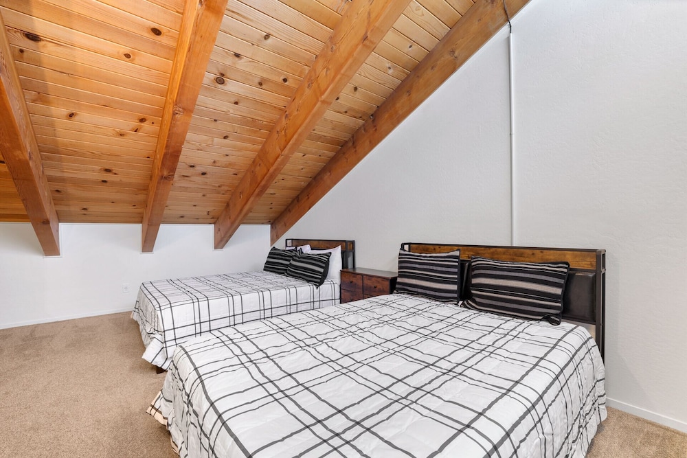Condo, Multiple Beds, Balcony, Mountain View (Mile High Mountain)