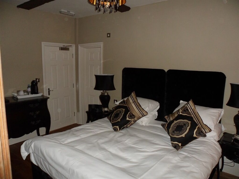 Superior Double Room, Ensuite (Beatrice) photo 2