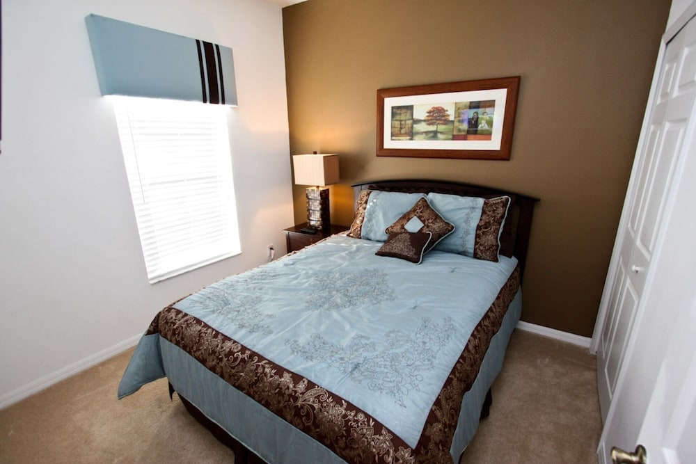 Apartment (3081 Encantada)