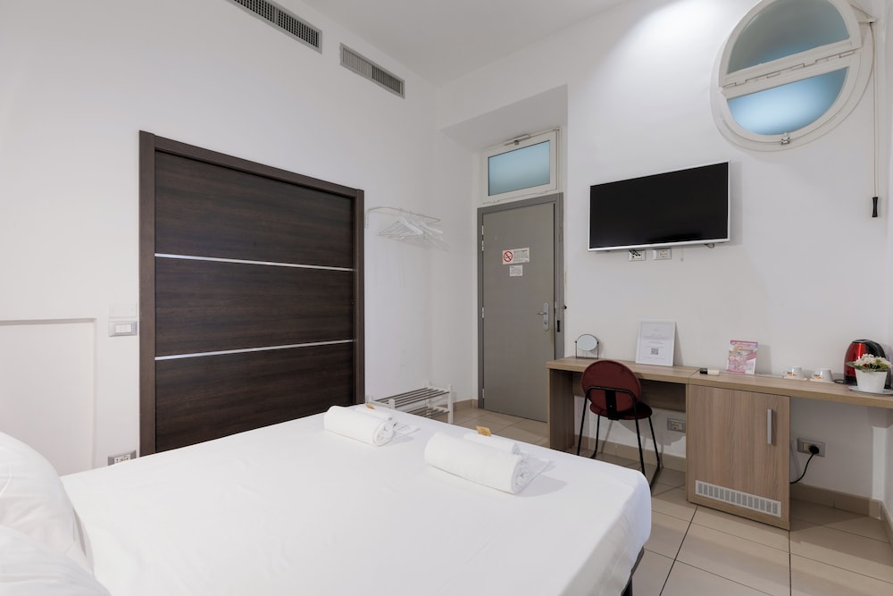 Basic Double Room