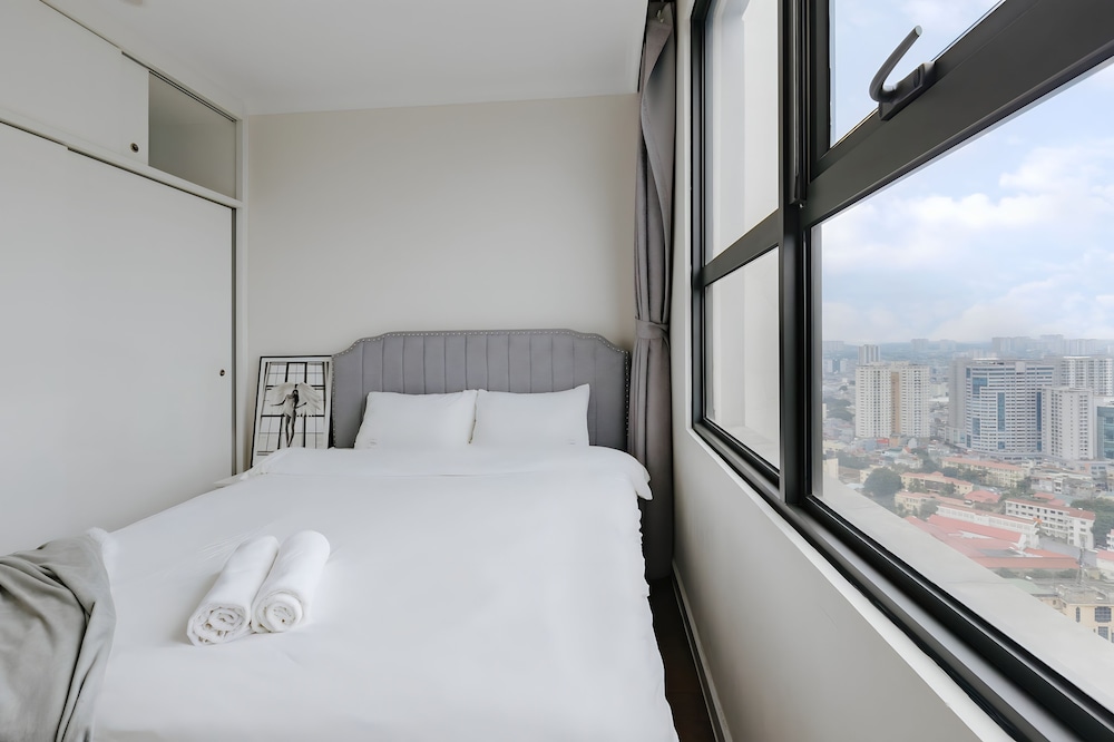 Business Apartment, 2 Bedrooms, Balcony, City View