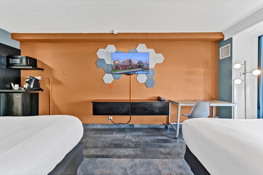 Deluxe Double Room, 2 Double Beds - Photo 1