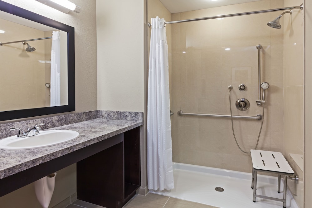 Standard Room, 2 Queen Beds, Accessible (Communications, Mobility) photo 2