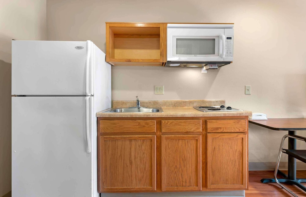 Standard Studio, Non Smoking, Refrigerator & Microwave photo 2