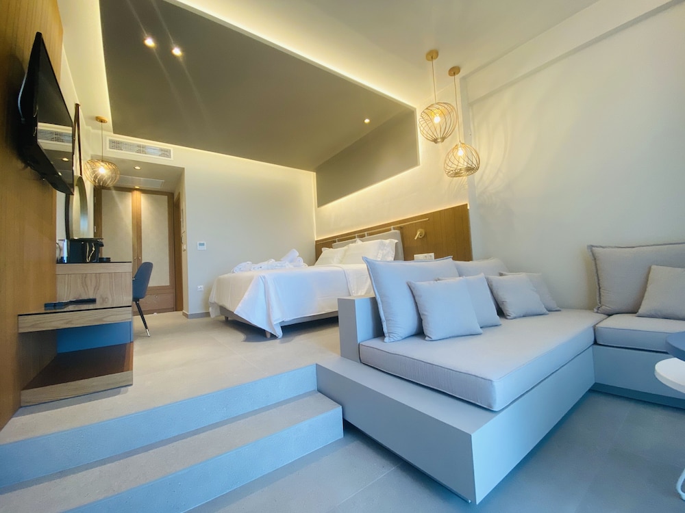 Junior Suite, Private Pool, Sea View photo 3