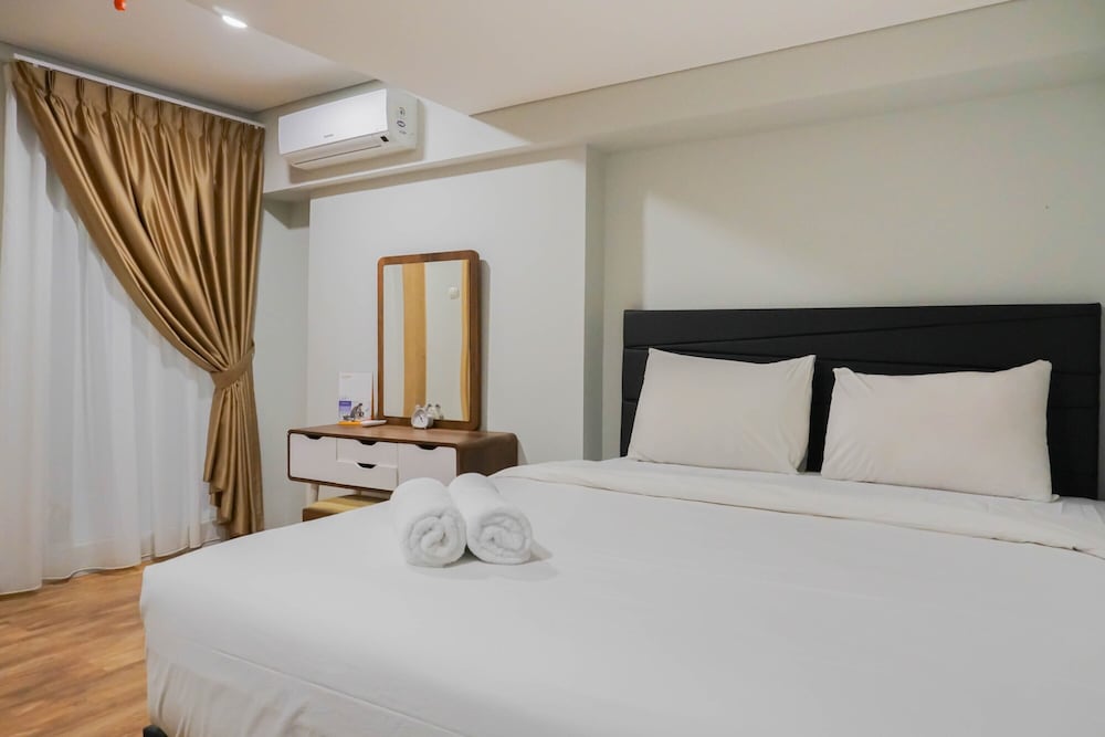 Room - Photo 12