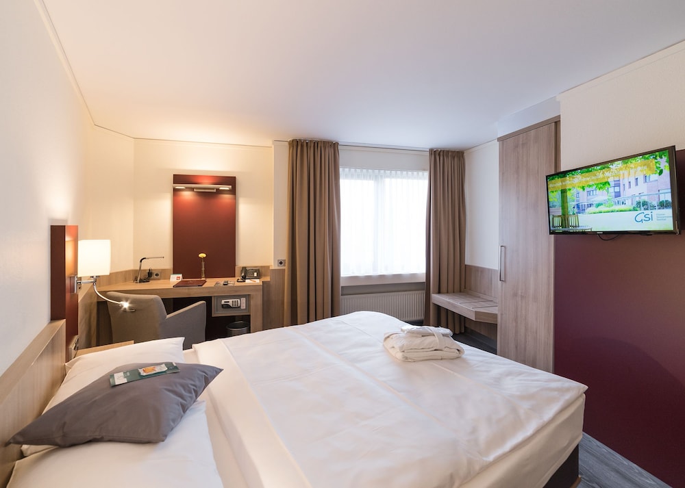 Business Double Room Single Use photo 1