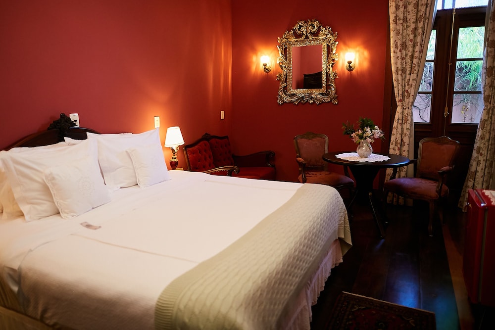 Suite - Photo 3