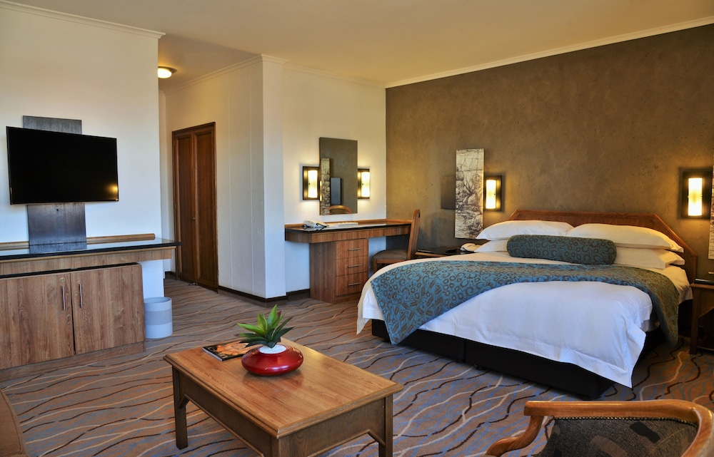 Executive Room - Photo 1