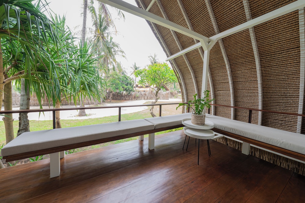 Cabana with Free Minibar - Photo 9