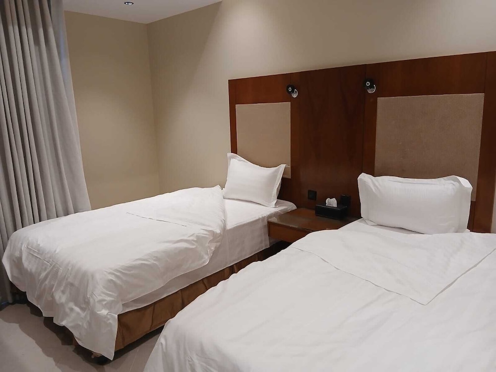 Twin Room - Photo 3
