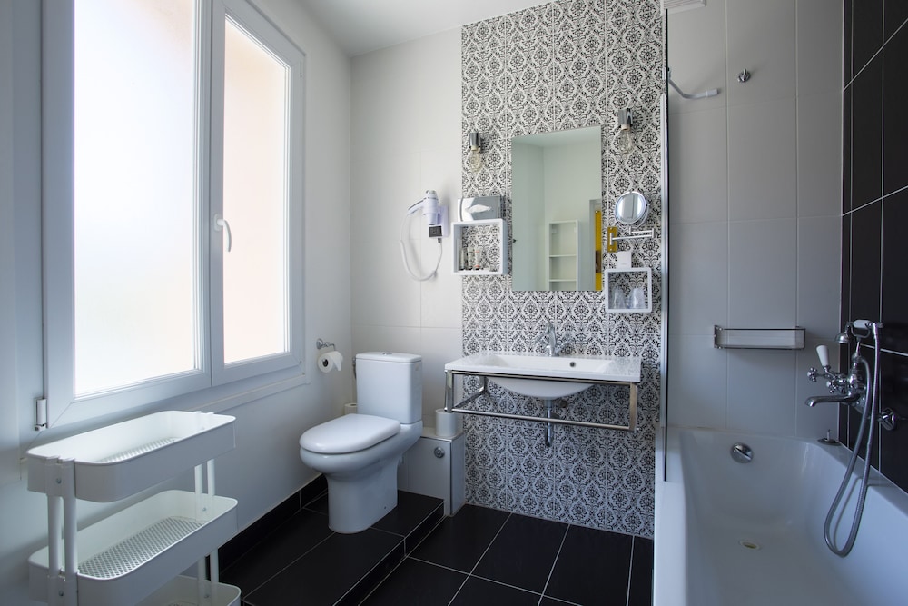 Triple Room - Photo 15