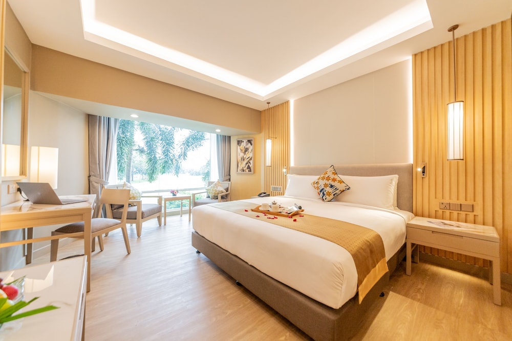 Club Room, 1 King Bed