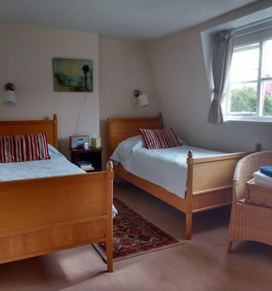 Standard Twin Room, 1 Bedroom, Shared Bathroom, Garden View photo 2