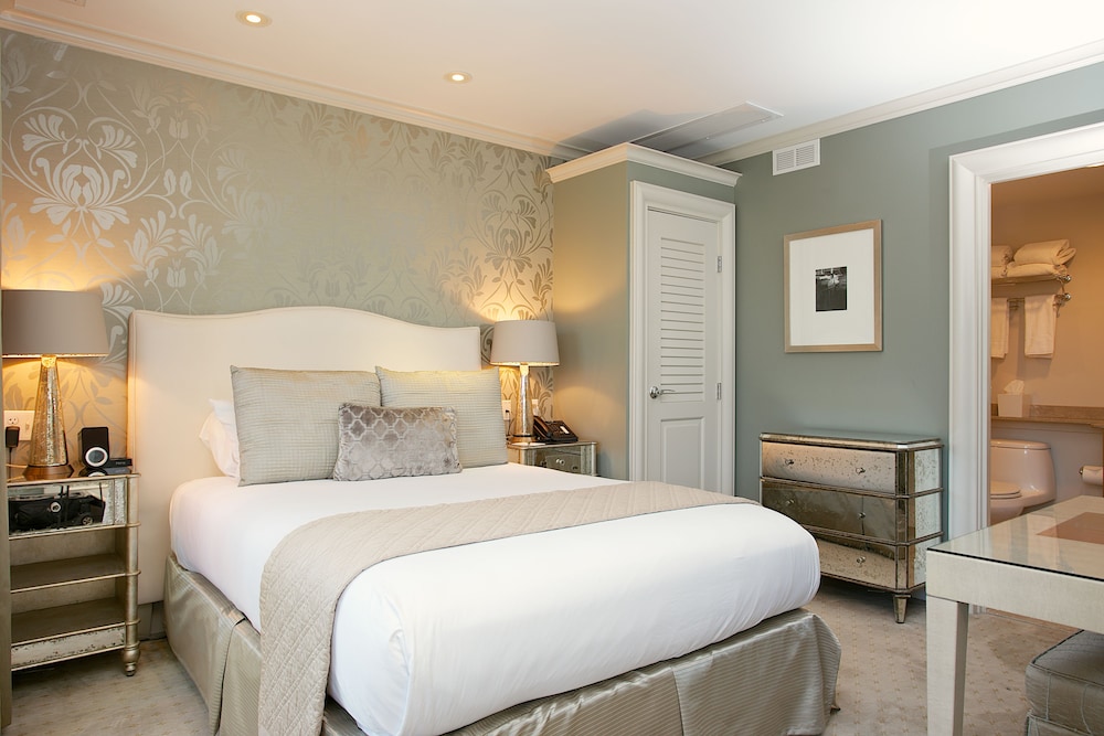 Premium Room, 1 Queen Bed - Photo 3
