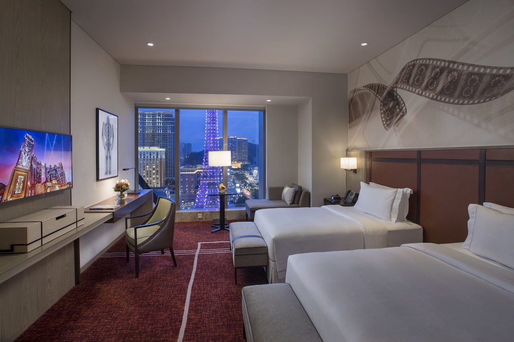 Celebrity Premium Vista Twin