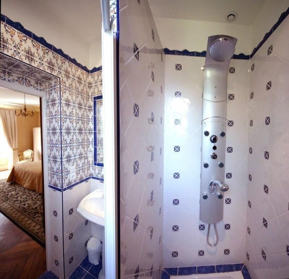 Deluxe Double or Twin Room, Lake View photo 3