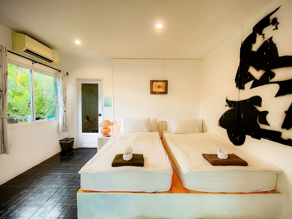 Room, 2 Twin Beds, Non Smoking - Photo 2