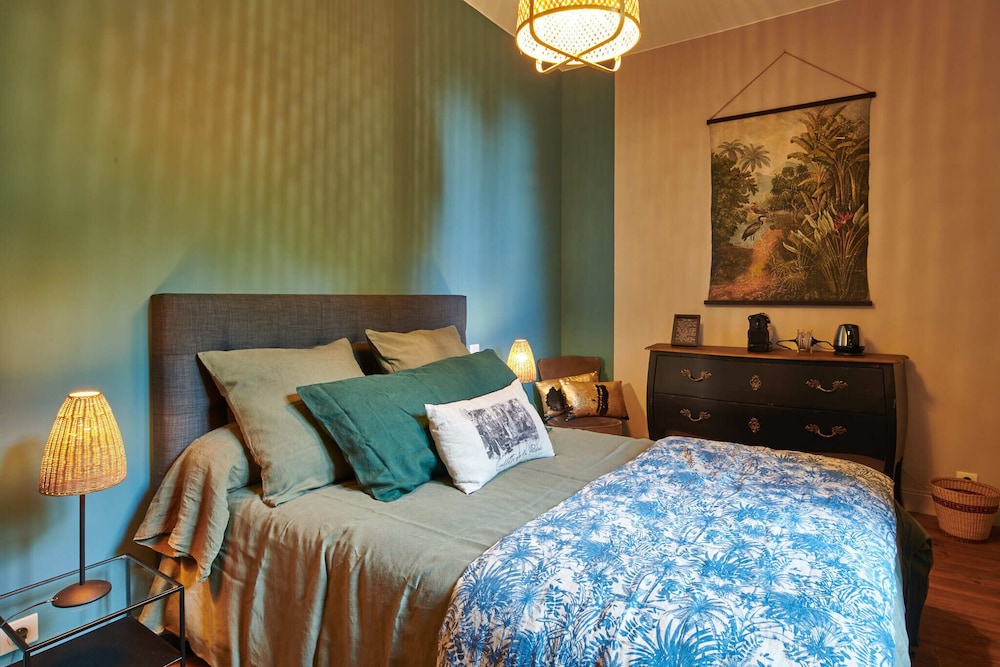 Deluxe Room - Photo 1