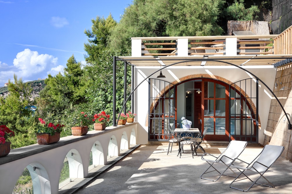 Panoramic Studio, Terrace, Sea View