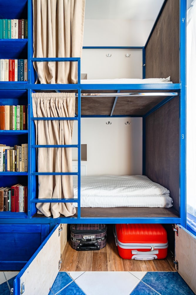 One Bed in 8-Bed Mixed Dormitory Room photo 3
