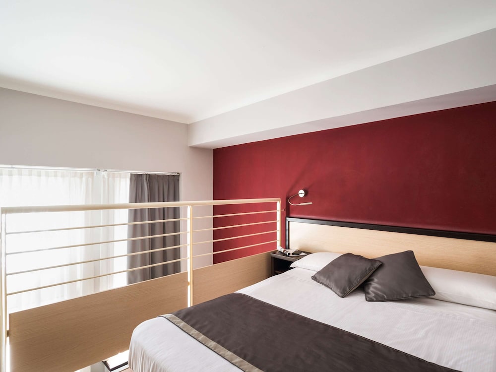 Triple Room, Multiple Beds