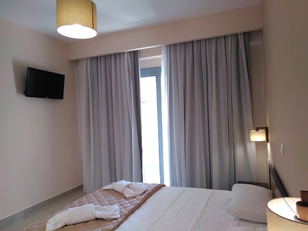 Grand Suite, 2 Bedrooms, Accessible, Pool View