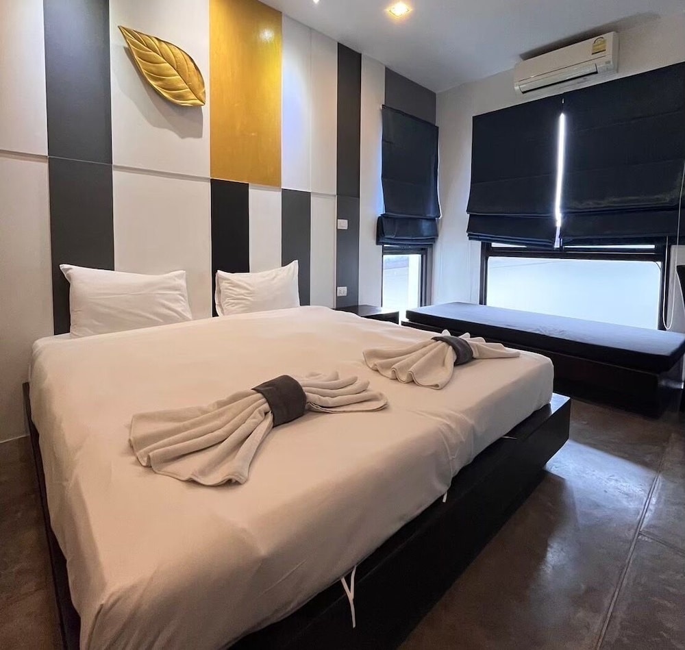 Deluxe Double or Twin Room - Photo 3