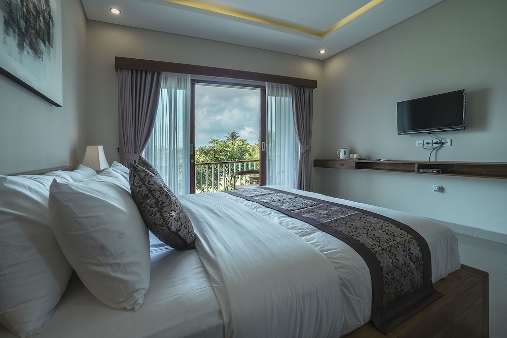 Deluxe Room, Balcony - Photo 11