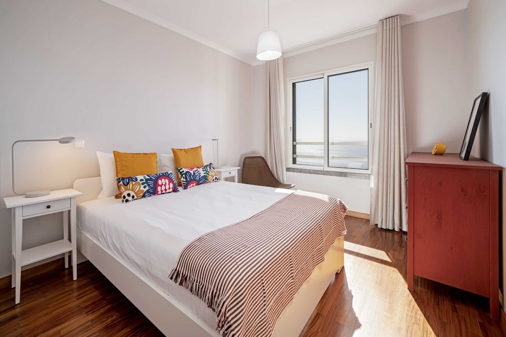 Basic Apartment, Multiple Beds, Sea View photo 3