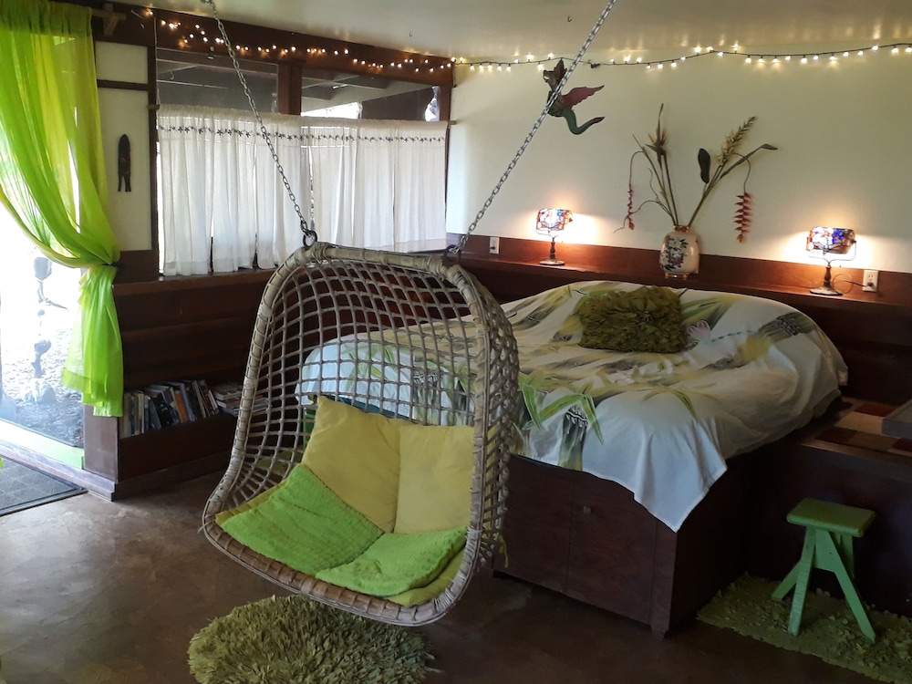 Family Studio, Private Bathroom, Sea View (Writers Studio) photo 1