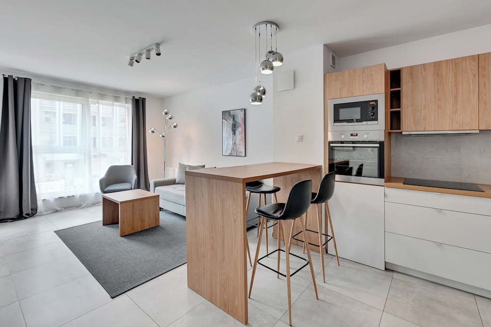 City Apartment - Photo 16