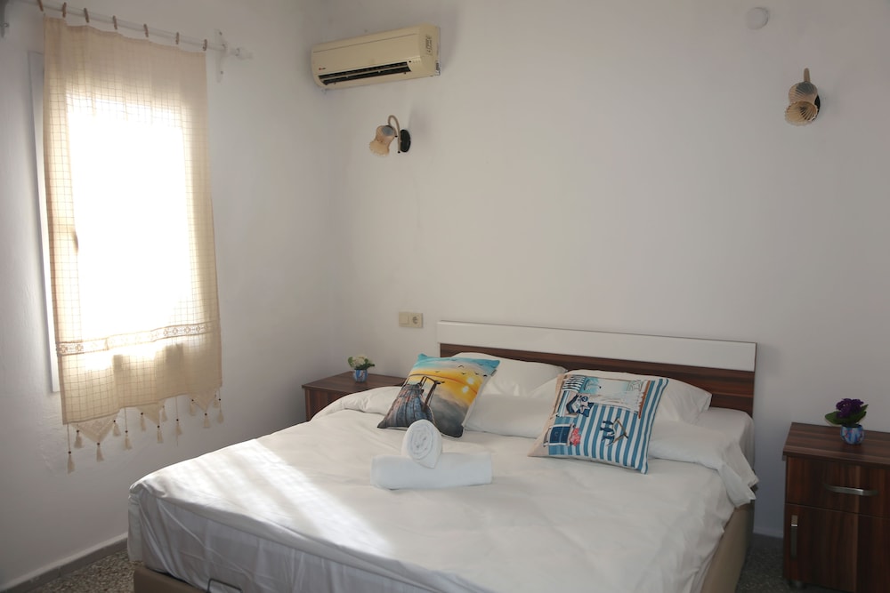 Standard Double Room - Photo 42