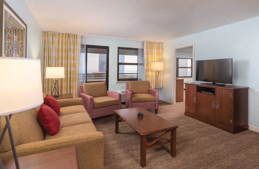Deluxe Condo, 2 Bedrooms, Balcony