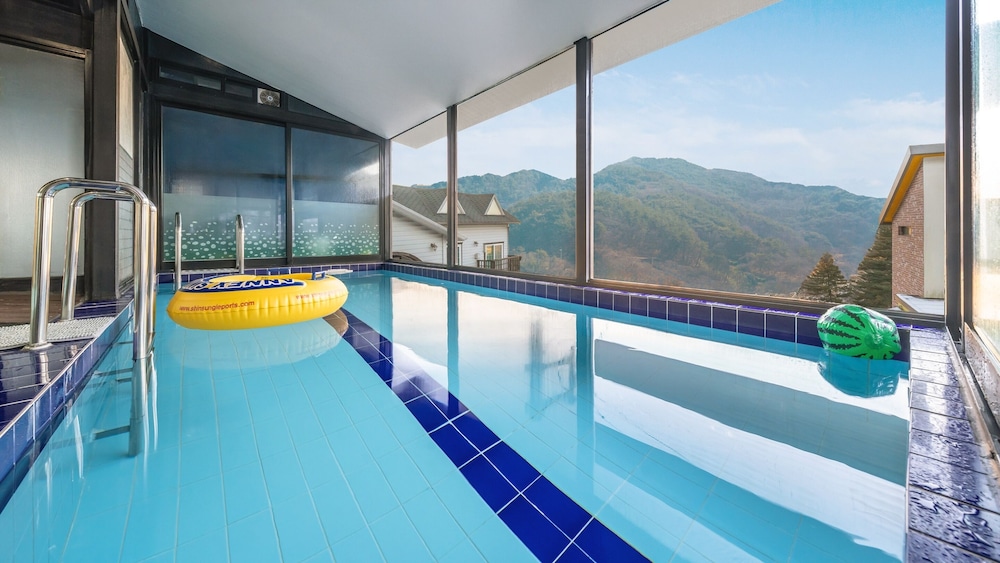 Basic Room, 3 Bedrooms (Star Maru Private Pool Villa)