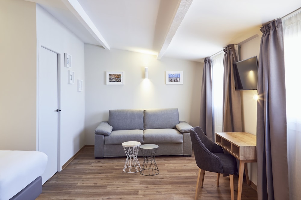 Luxury Suite, Terrace