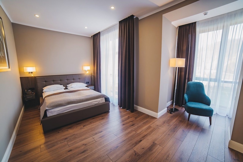Suite photo 1