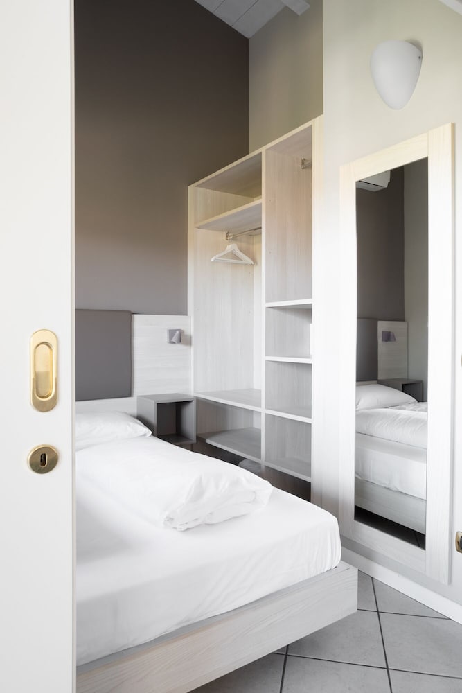 Standard Suite, 1 Bedroom, Terrace - Photo 5