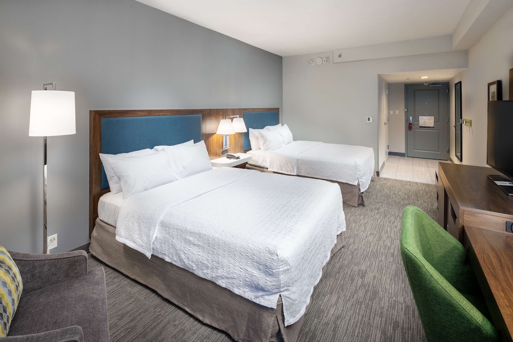 Room, 2 Queen Beds, Accessible, Non Smoking - Photo 2
