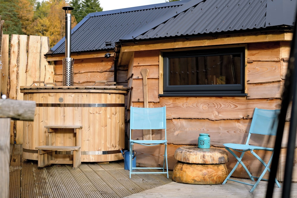 Luxury Cabin, 1 Bedroom (The Wee Beehive) photo 2