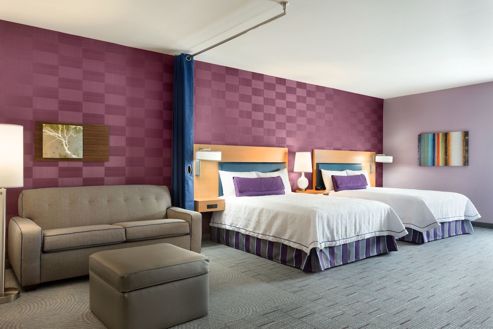 Studio, 2 Queen Beds, Accessible, Bathtub photo 2